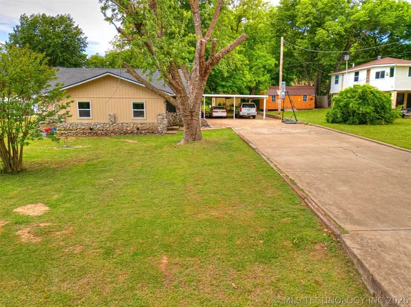 2308 S 63rd West Ave, Tulsa, OK 74107