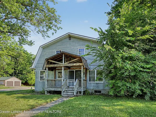 701 Edwards St, Grand Ledge, MI 48837