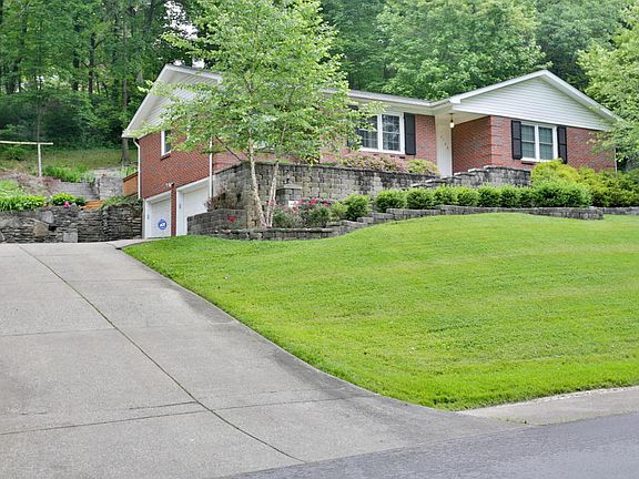3rd image of 9108 Royal Oak Dr
