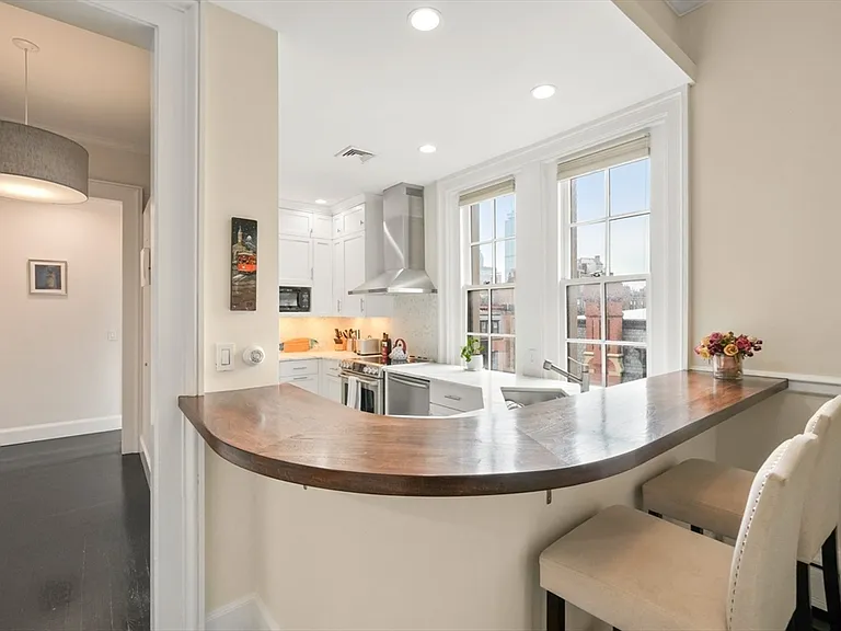 285 Clarendon St #4 — Photo 13