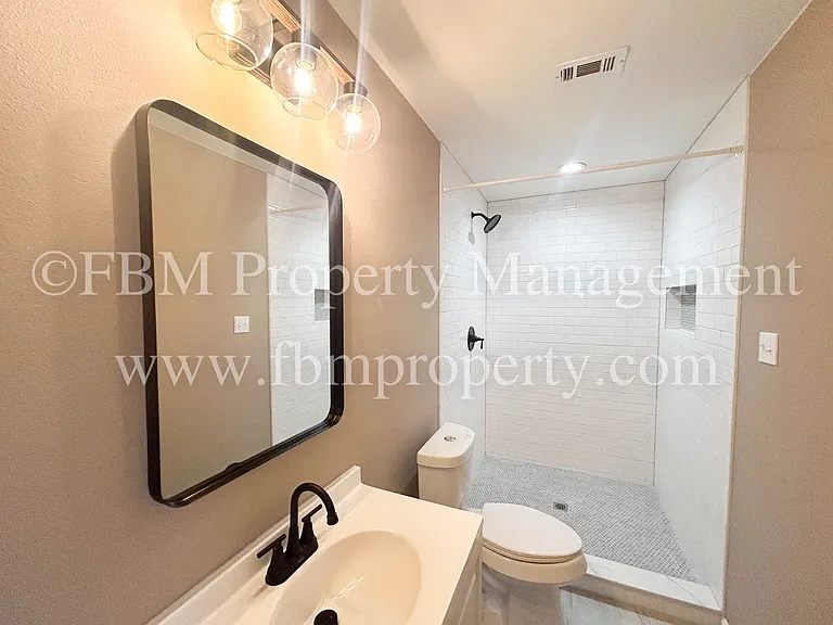 1005 Sunset Dr — Photo 19