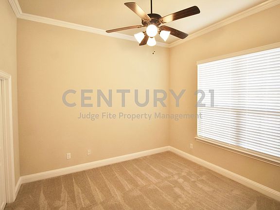 4th image of 505 Clemson Ln