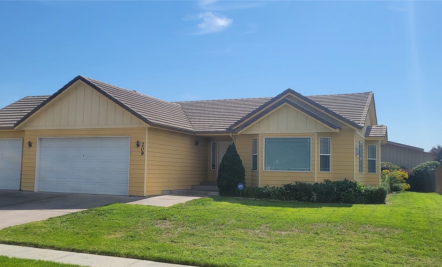 209 E Inglewood Drive, Moses Lake, WA 98837 Zillow