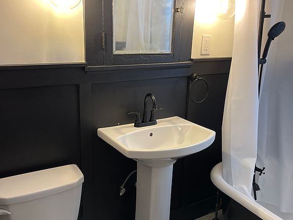 5th image of 1829 Hertel Ave #2