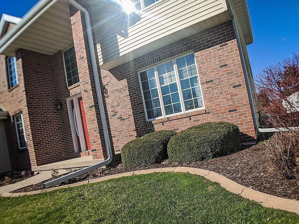 1216 Pickwick Dr, Rochelle, IL 61068 Zillow