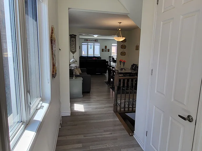 725 Kennedy Cir W — Photo 2