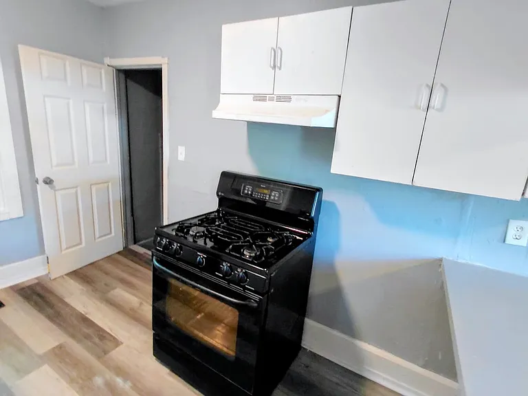 1400 Pondview Ave — Photo 6