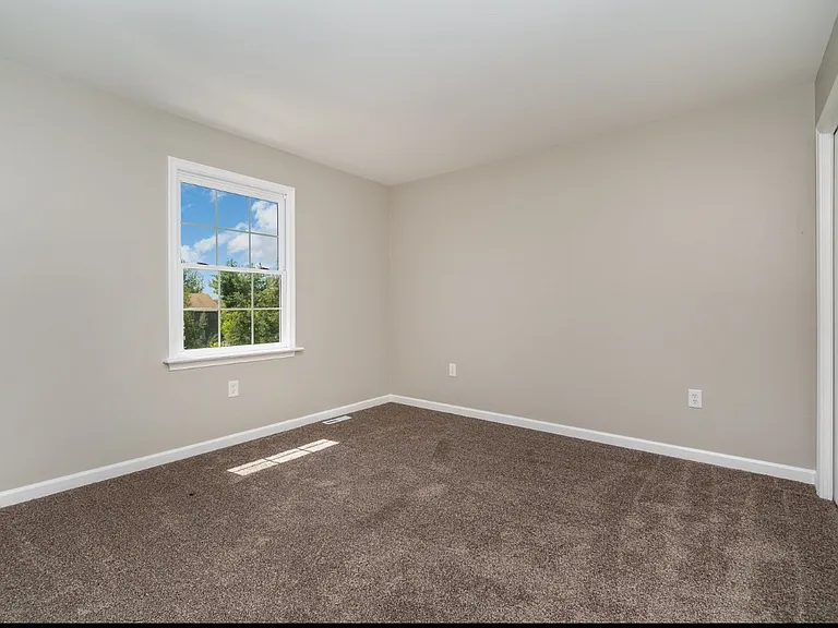 4193 Kittatinny Dr — Photo 10