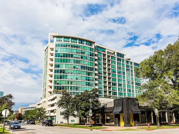 1570 Elmwood Ave Unit 705, Evanston, IL 60201