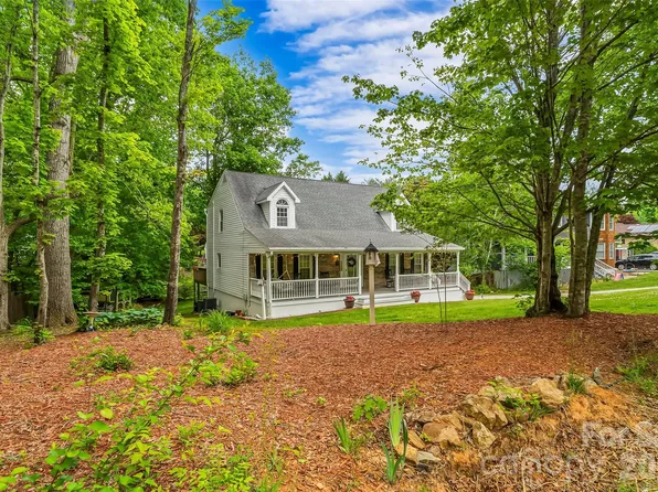 808 Lakey Gap Rd, Black Mountain, NC 28711