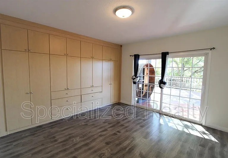 3694 Berwick Dr — Photo 17