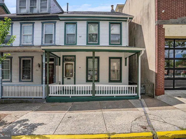 242 Chestnut St, Pottstown, PA 19464