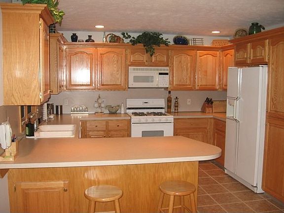 Kitchen - All Appliances Stay!