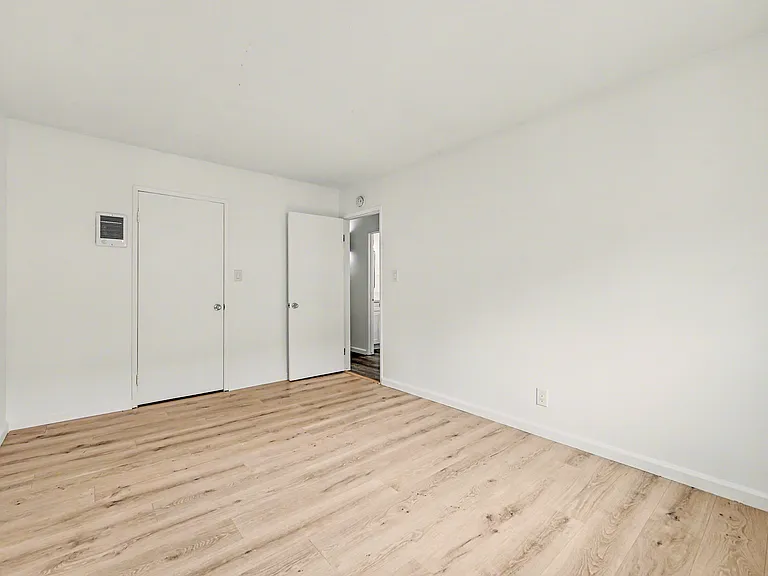 635 Emory St #9 — Photo 11