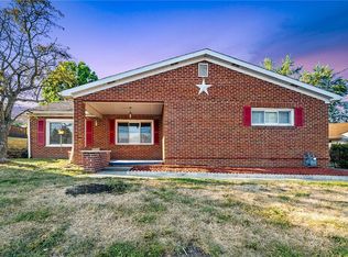 1751 The Cir, Washington, PA 15301