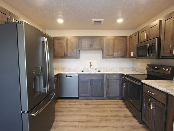 4th image of 1110 American Ave APT 3
