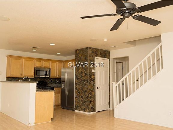 3rd image of 1032 Monte De Oro Ave