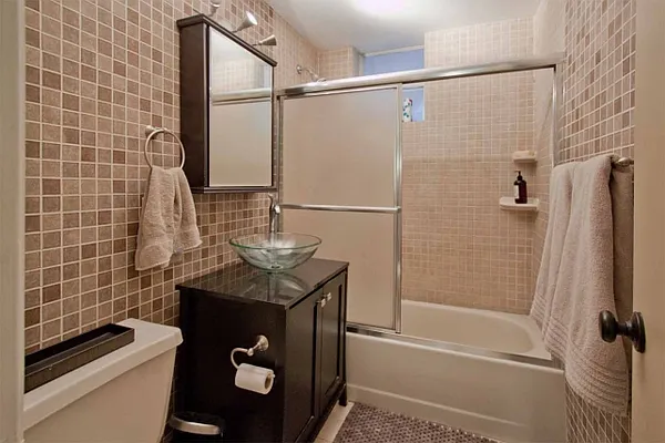 Sold by ROOM Real Estate | media 20