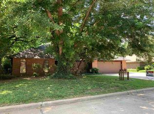 727 NW Heinzwood Cir, Lawton, OK 73505