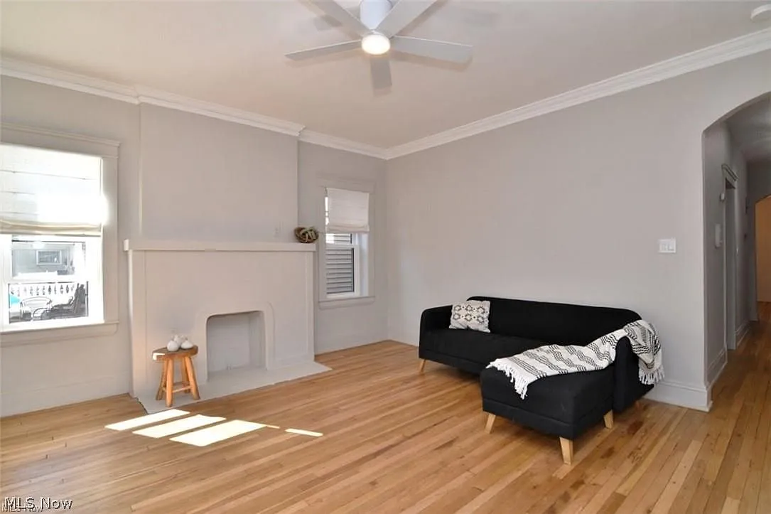 2 bed, 1.0 bath, 942 sqft, $1,700 — Photo 3