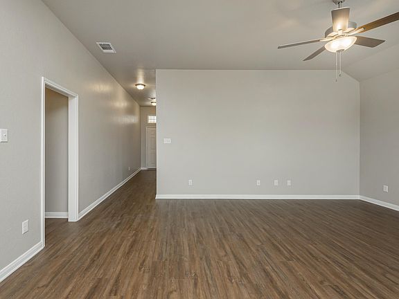 3rd image of 1804 Lummus Dr