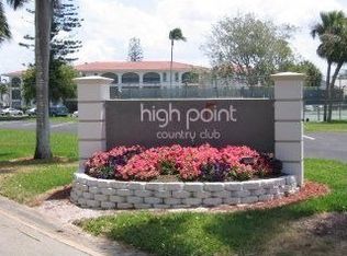 1 High Point Cir W APT 106, Naples, FL 34103