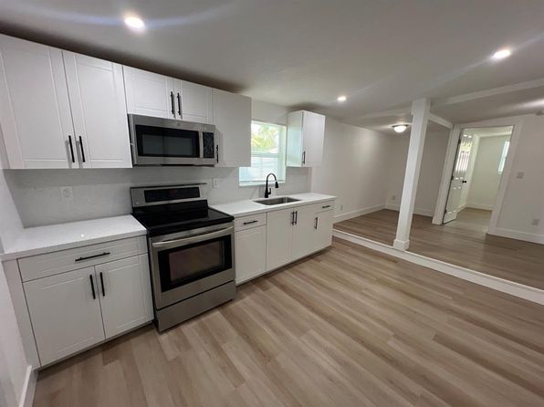 10540 NW 28th Ave #2