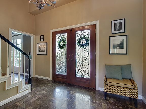 4th image of 3002 Old Elm Way