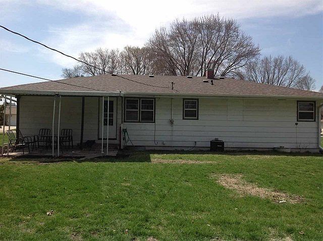2nd image of 1610 Juniper Ln