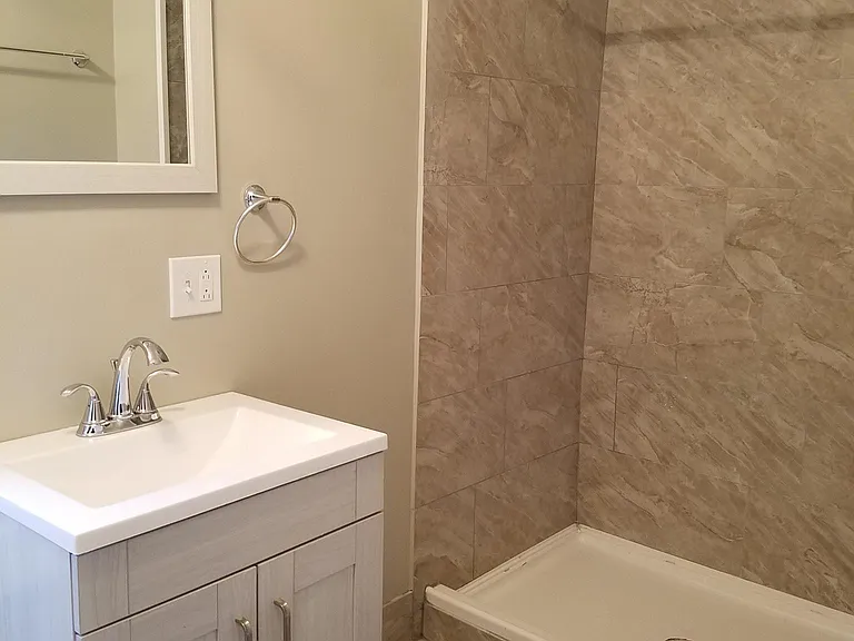 4203 Archwood Ave #UP — Photo 10
