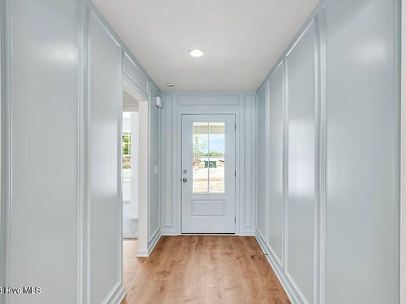 4th image of 403 Alice Lane