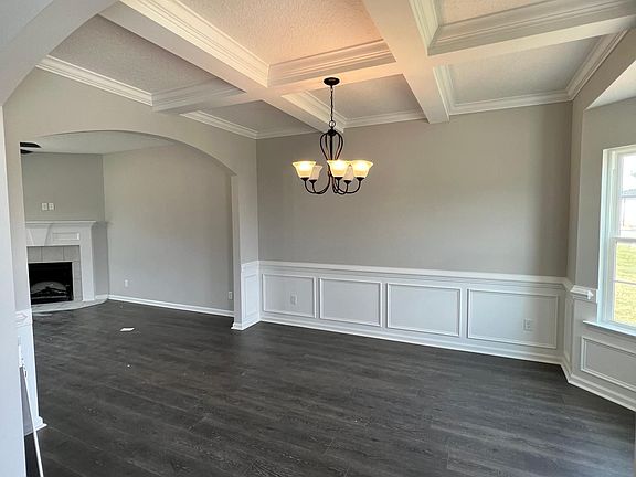 3rd image of 27 Whippoorwill Way