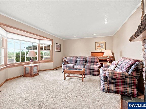 4th image of 34361 Riverside Dr SW