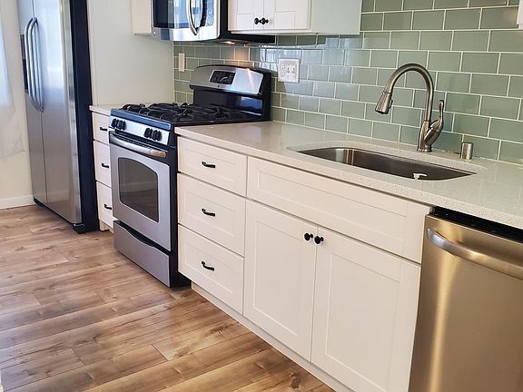 3rd image of 6233 Green Valley Cir
