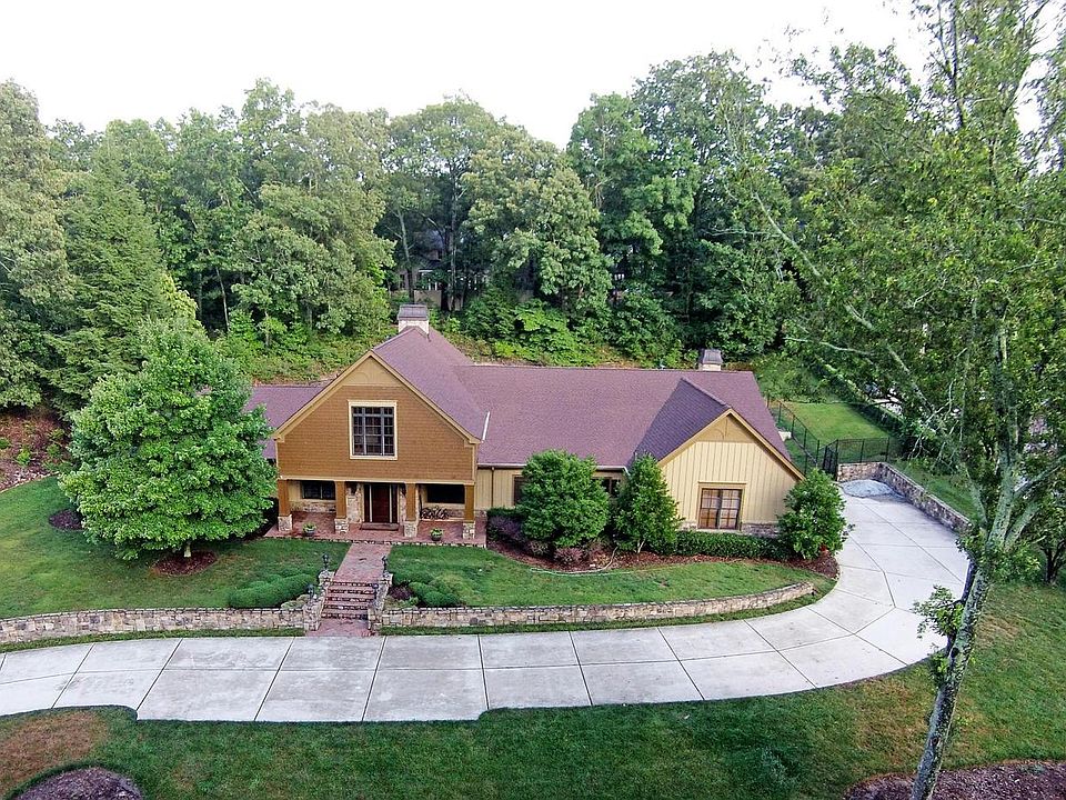 1st image of 1295 Burns Dr NE