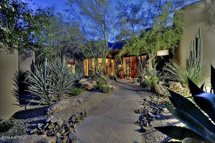 1st image of 2001 E SMOKETREE Drive E