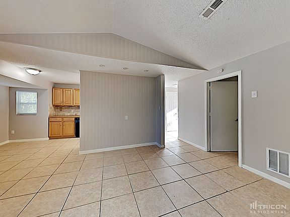4th image of 8259 Lucaya Ct