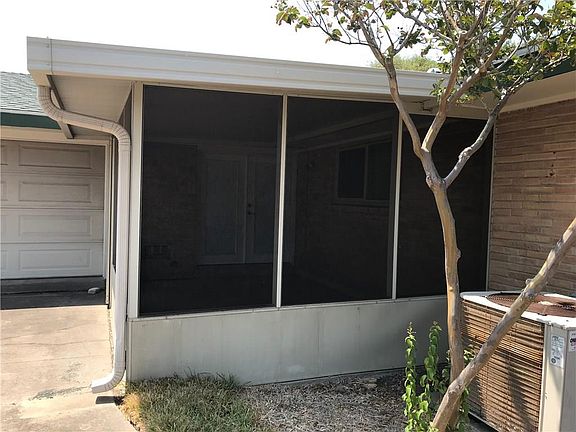 3rd image of 118 Catalina Cir