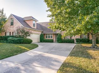 748 Trails End Cir, Hurst, TX 76054