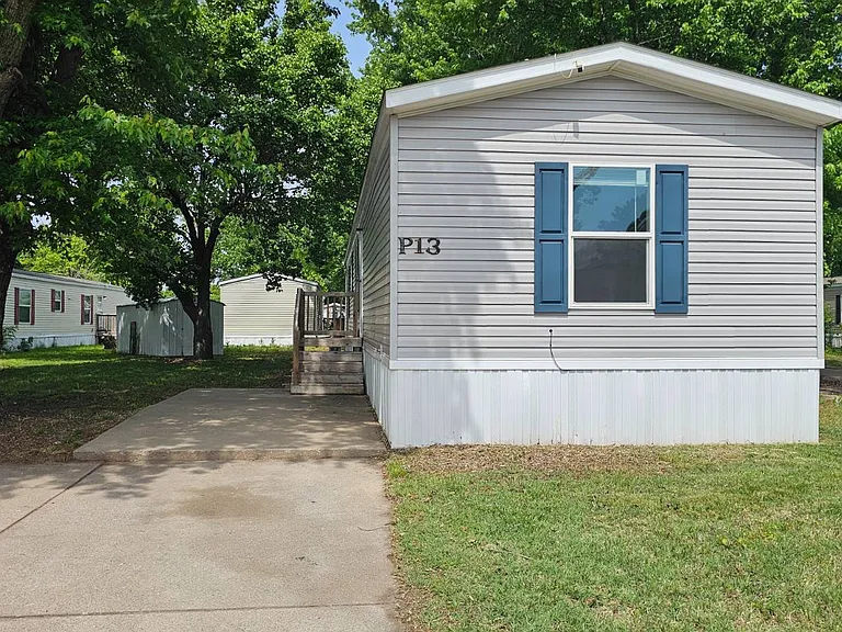 2320 E Macarthur Rd #P13 — Photo 10