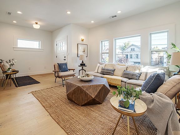 _5_842 58th St - (6).jpg