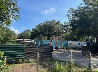 2902 Robinson Rd, Plant City, FL 33565