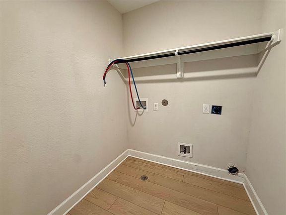 3rd image of 1104 Witherspoon Ln #1104