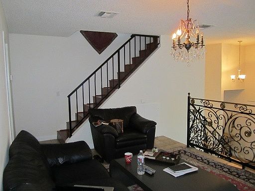 1st image of 23025 Del Valle St