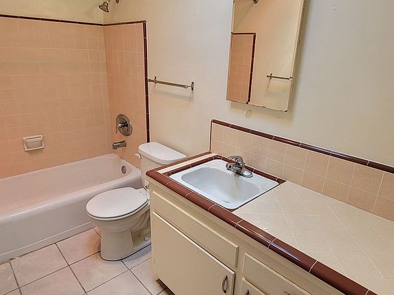 2nd image of 2085-89 San Diego Ave #K
