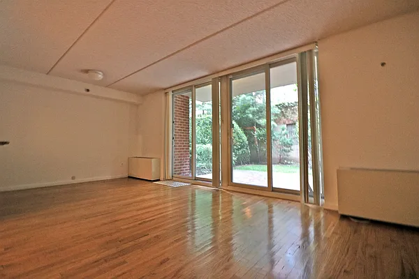 Rented by Tolmas Corporation | media 10