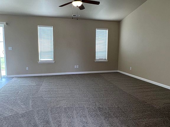 4th image of 1542 Larkspur Dr