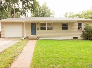 3409 E 24th St, Sioux Falls, SD 57103