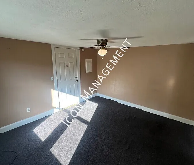 132 Reed Ave #3 — Photo 2