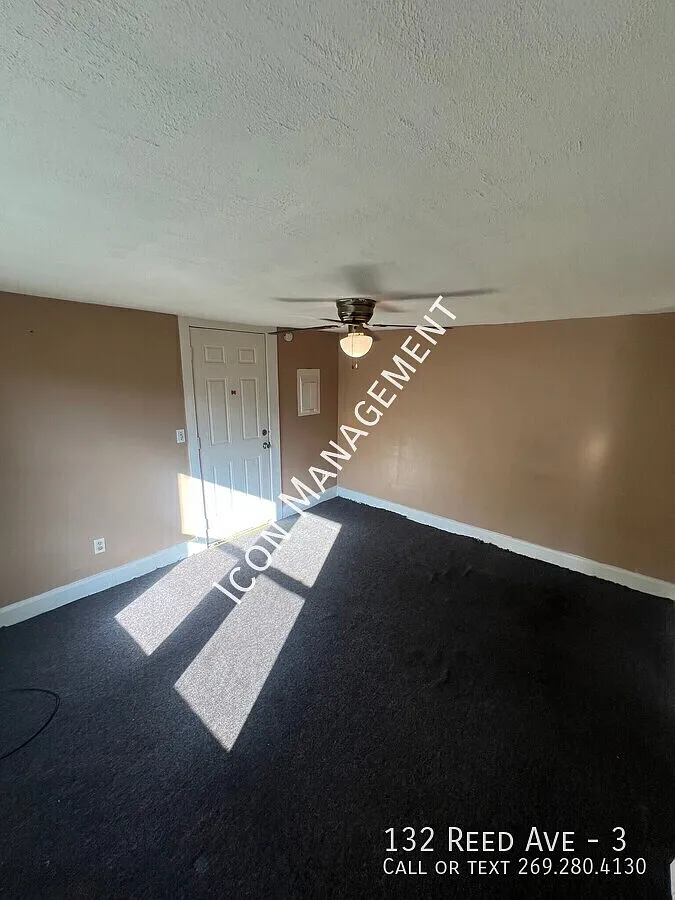 Building Photo - 132 Reed Ave #3